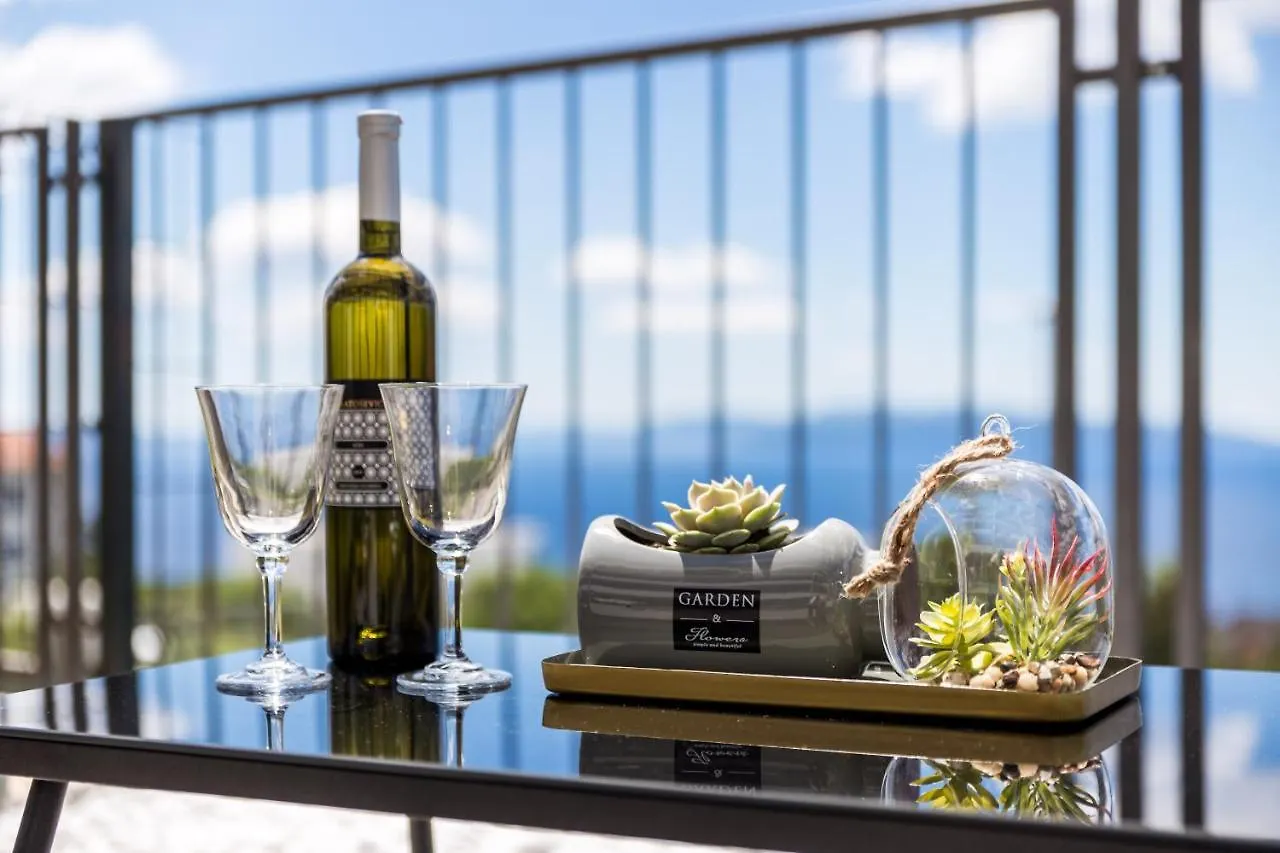 Seaview Apartment „Megan“ With Sunny Terrace Kastav